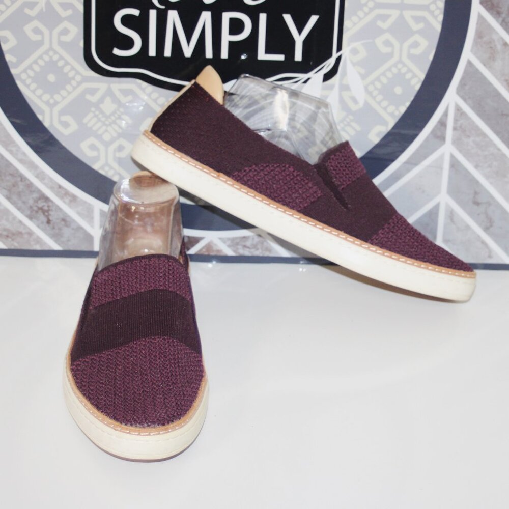 12a. LN LADIES UGG KNIT SNEAKERS - 10 - PURPLE